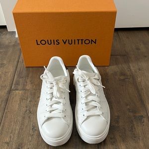 Louis Vuitton size 7 Time Out Sneaker